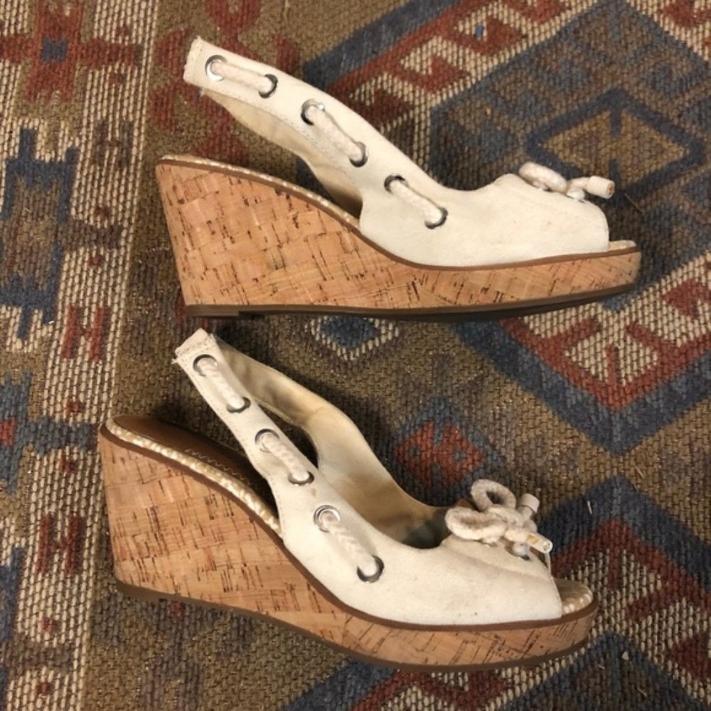 🔴SALE 🔴 Sperry Topsider white heels size 8